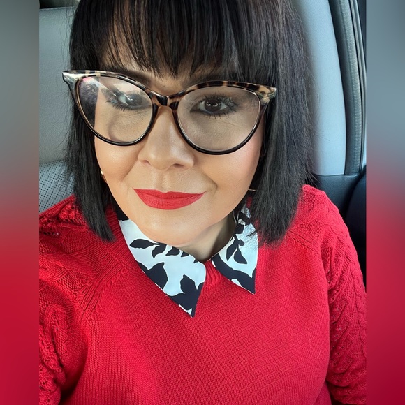 Meet your Posher, Raquel - Picture 2 of 10